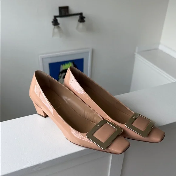 Roger Vivier Pink Heels with Gold Buckle - Picture 2 of 5